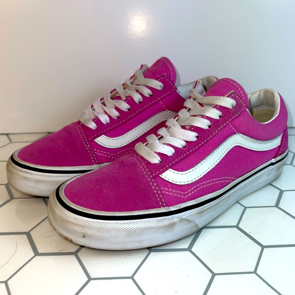 VANS SHOES Pink suede size 5.5